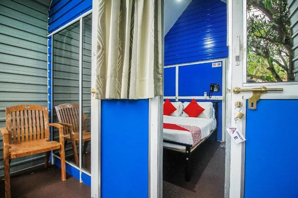 Airport A4 Transit Hub - Eco Chalets Katunayaka 3*,  Sri Lanka